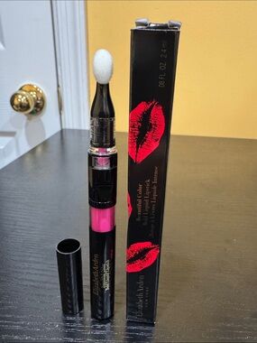 Elizabeth Arden Bold Liquid Lipstick - shade, extreme pink 01 brand new in Box